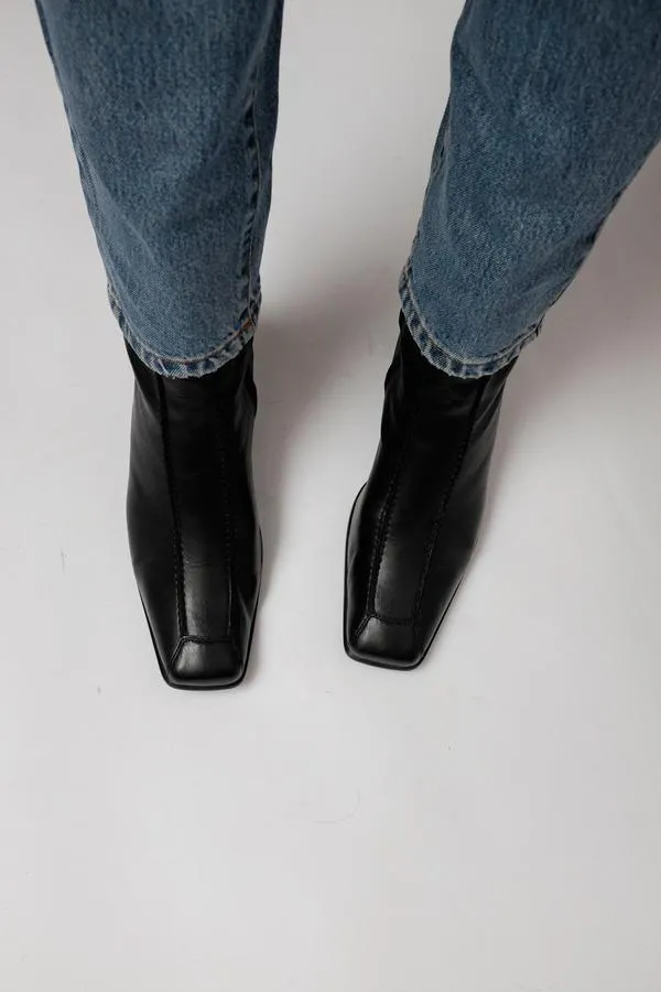 0019_TAPERED VINTAGE JEANS