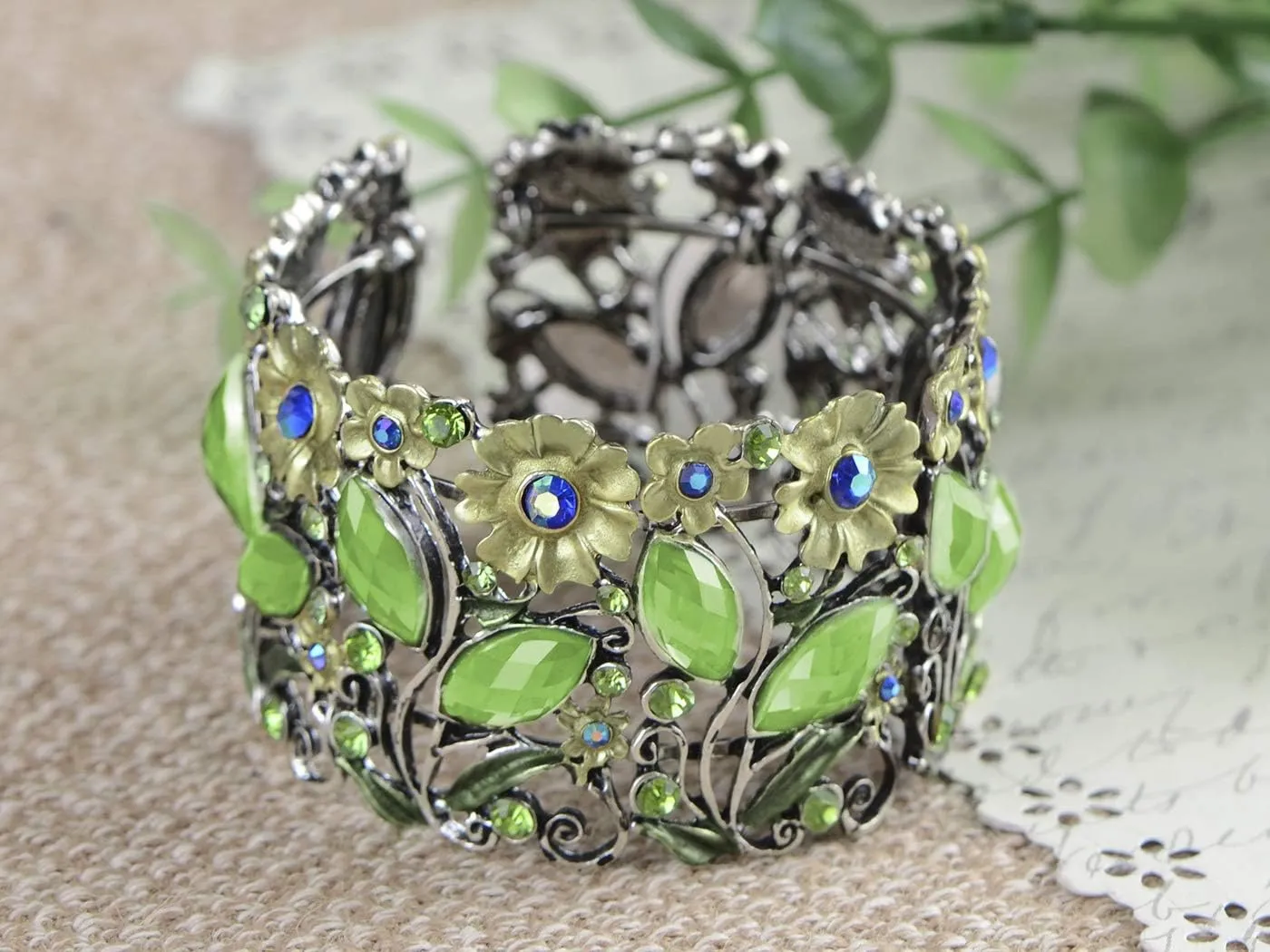 Alilang Antique Hollow Vintage Floral Topaz Crystal Rhinestone Flower Garden Bracelet Bangle Cuff