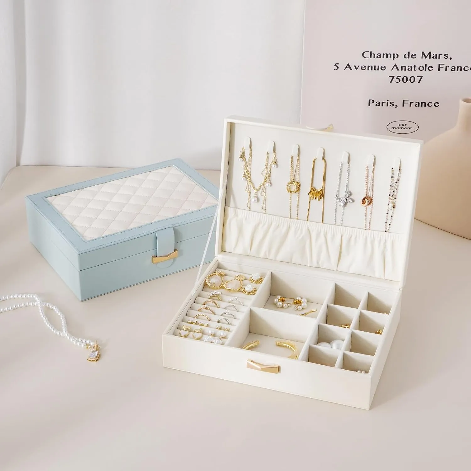 CASEGRACE Jewelry Box Organizer - Large Capacity Leather Jewelry Box for Necklaces Earrings Rings Bracelets, Jewelry Display Case for Women Girls, White