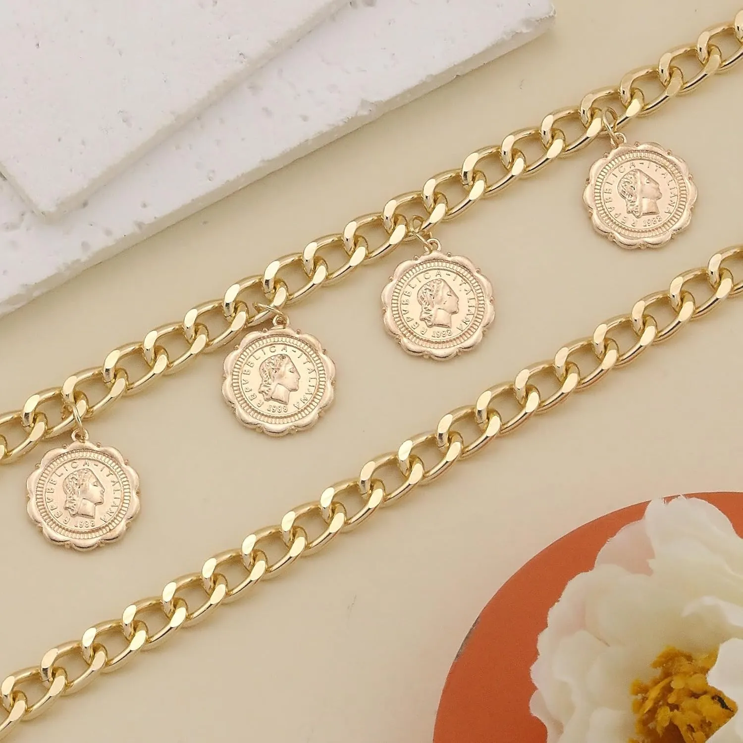 Chunky Gold Necklace for Women Trendy Layered Necklaces Vintage Multi-Layered Queen Head Love Coin Cross Necklace 80's Hip Hop Cuban Chain Necklace Pirate Jewelry Prom Costume Accessories