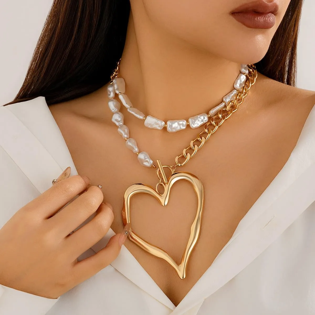 Chunky Heart Necklace for Women,Gold Statement Choker Necklaces Trendy Big Heart Pearl Layered Chain Choker Fashion Statement Necklace Jewelry