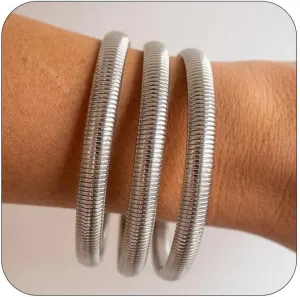 Gold Bangles for Women Chunky Stretch Bangle Bracelets Set 18K Gold Plated Stainless Steel 3 Pieces Stretchy Link Chain Bracelet Flexible Wide Wristband Stack Bangle Bracelet Set Trendy Jewelry Gift