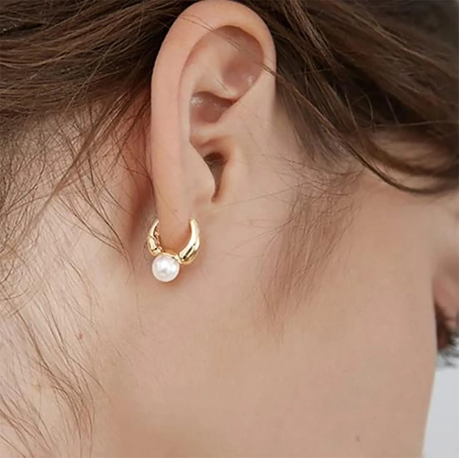 Gold Hoop Earrings for Women Pearl Earrings Lightweight Teardrop Hoop Earrings Paperclip Drop Dangle Earrings 14K Gold Plated Large Oval Pull Huggie Hoop Earrings Simple Everyday Jewelry Gifts