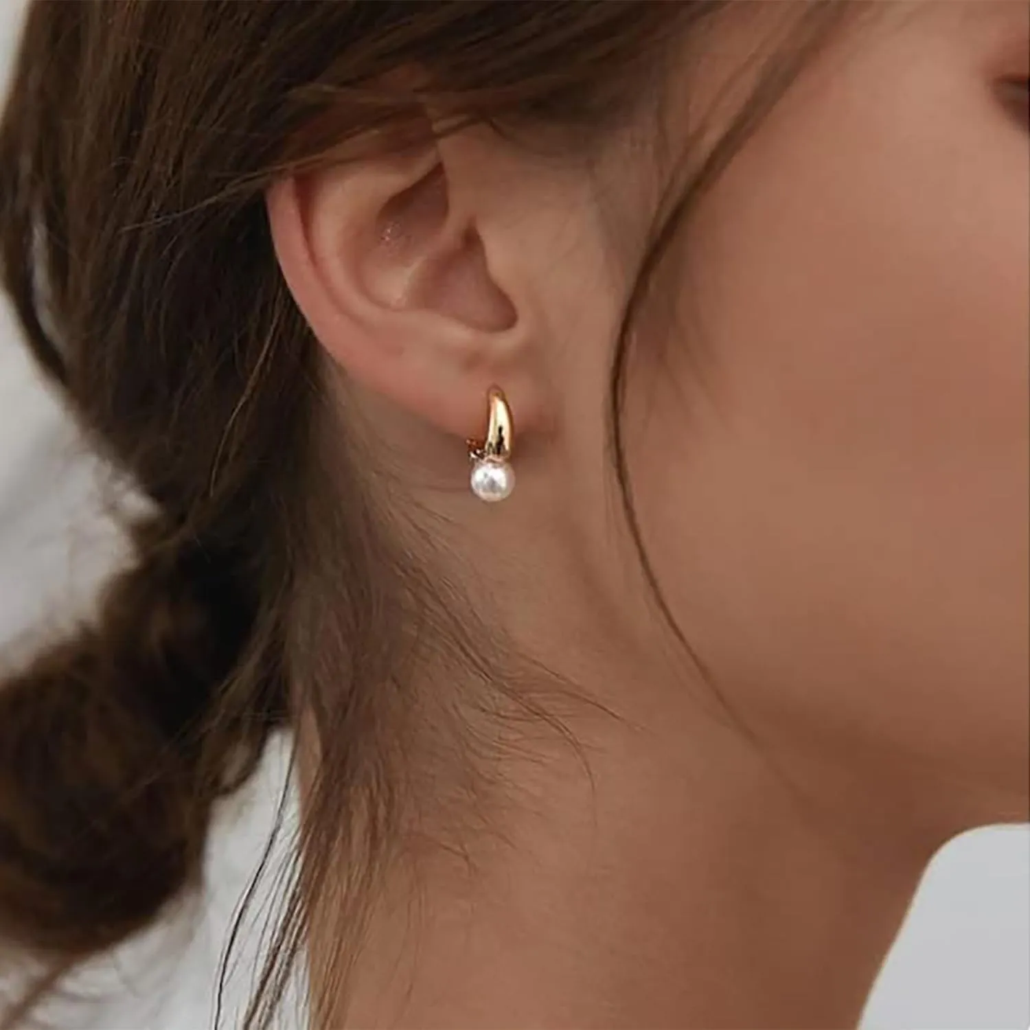Gold Hoop Earrings for Women Pearl Earrings Lightweight Teardrop Hoop Earrings Paperclip Drop Dangle Earrings 14K Gold Plated Large Oval Pull Huggie Hoop Earrings Simple Everyday Jewelry Gifts