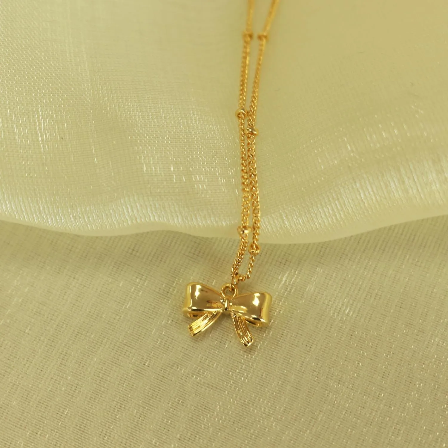 Gold Necklace for Women Bow Necklace Dainty Cute Bow Pendant Chain Choker Necklace Trendy Gold Necklaces for Women Jewelry Gift