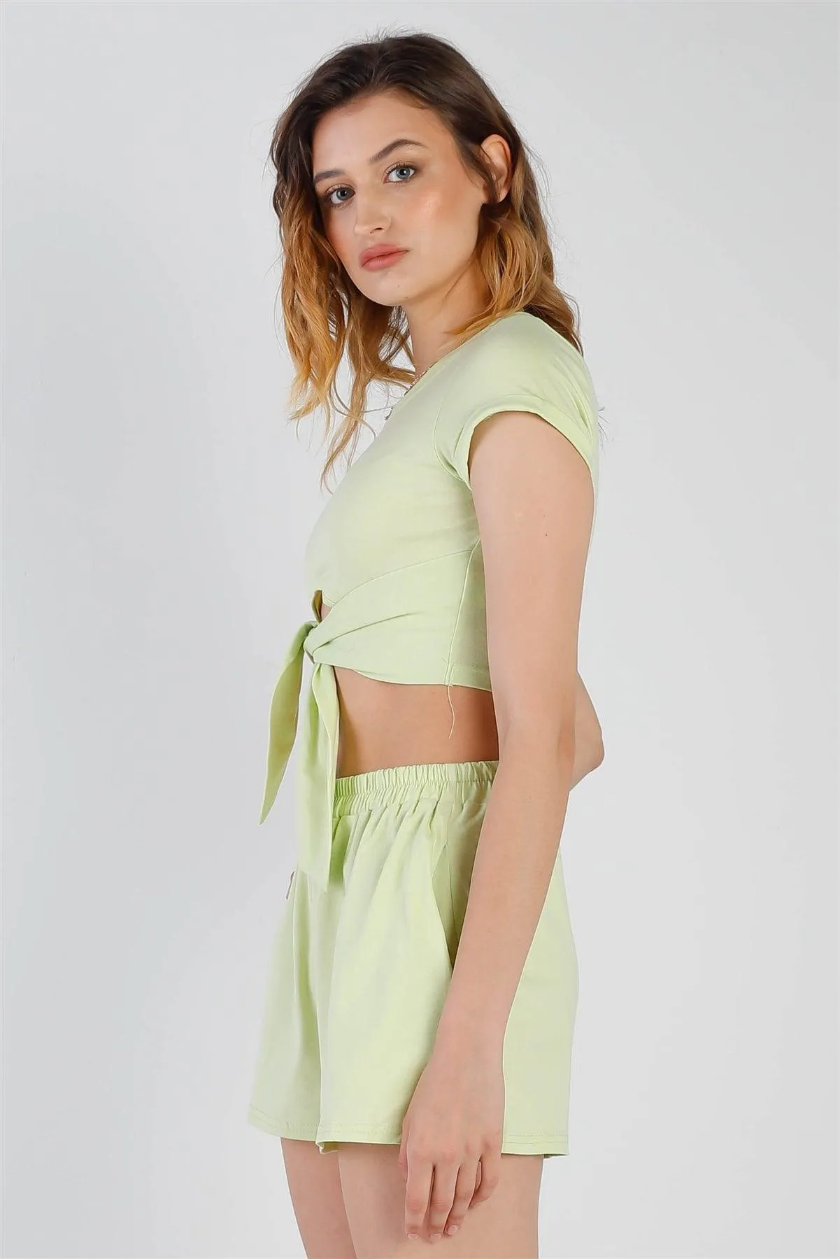 Green Cut-Out Detail Self-Tie Hem Short Sleeve Crop Top & High Waist Short Set /2-2