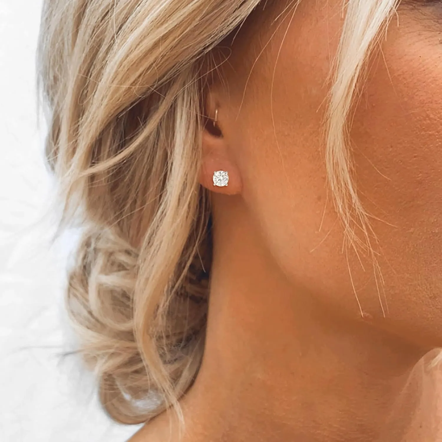Lab Grown Diamond Earrings with Certificate for Women Men, 0.6 Carat Round Cut D-E Color VVS2-VS1 Clarity, Real 9k Gold (Not Only Post Part) Stud Earrings for Wedding Bridal