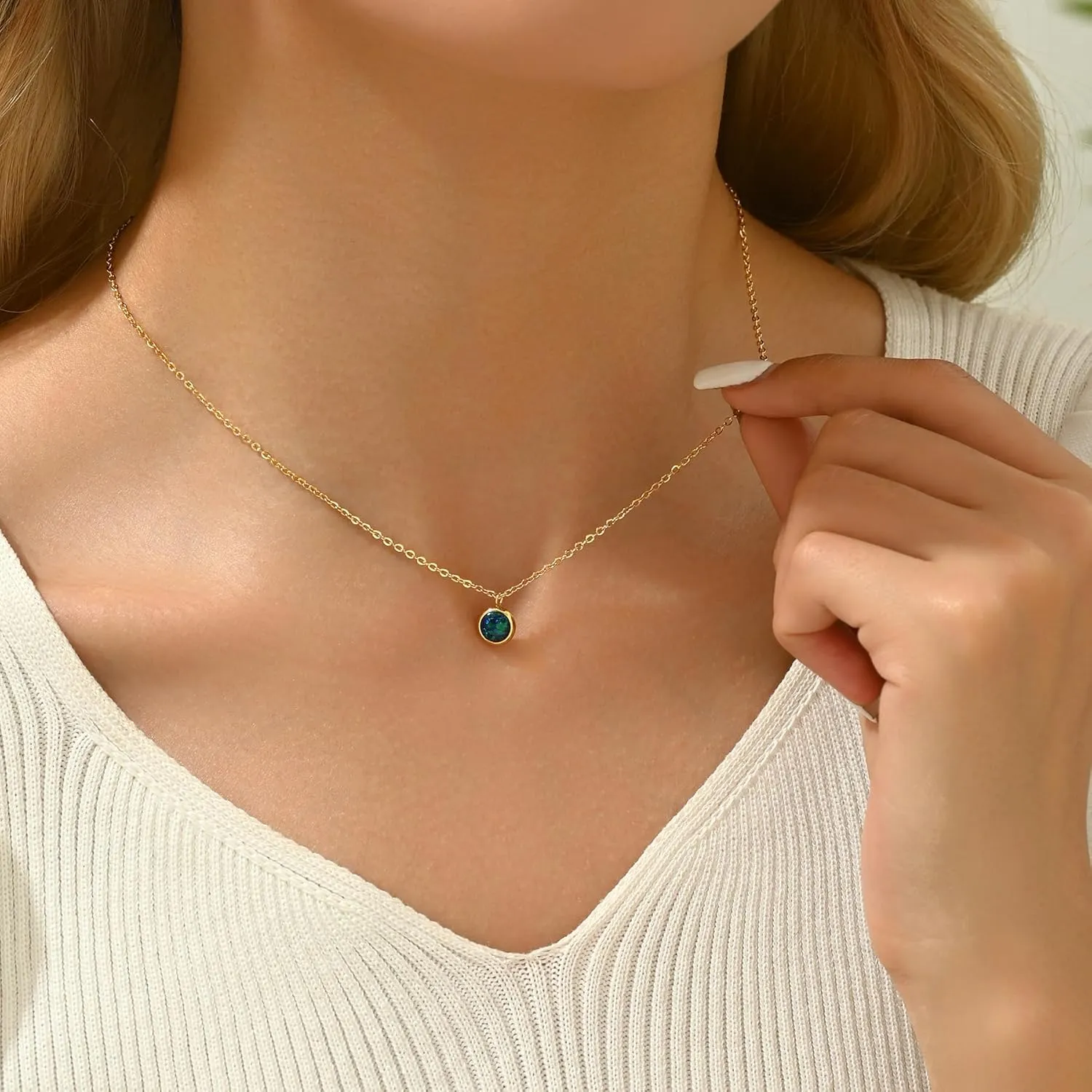 Opal Necklaces for Women Dainty 18K Gold Plated Created Opal Pendant Necklace Simple Round Opal Jewelry Gift