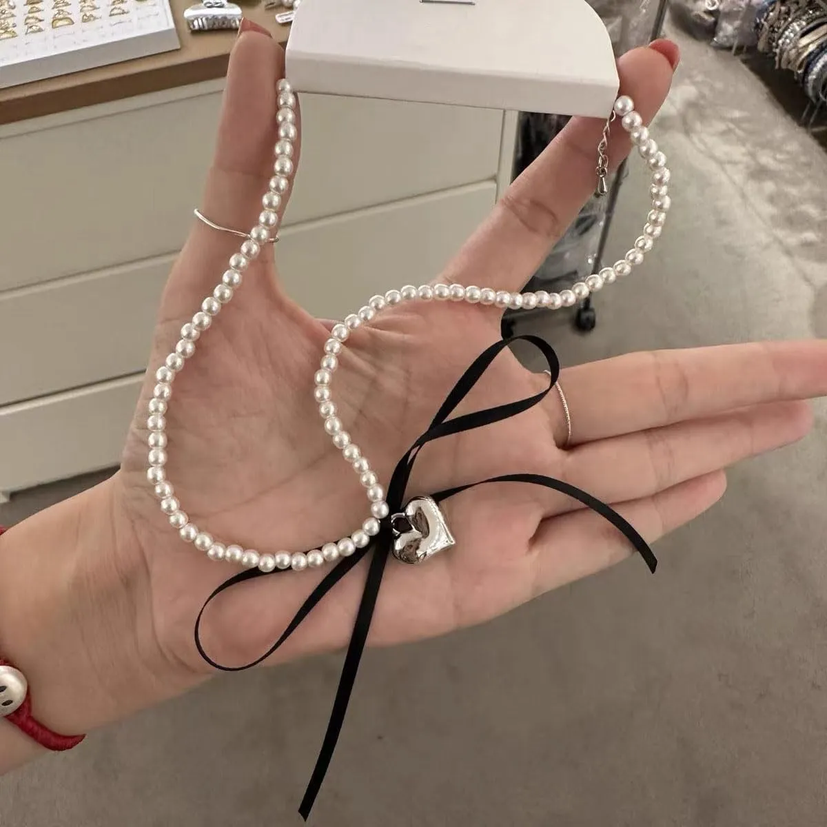 Pearl Ribbon Bow Choker Necklaces Y2k Coquette Pearl Necklace with Heart Bow Necklace for Women