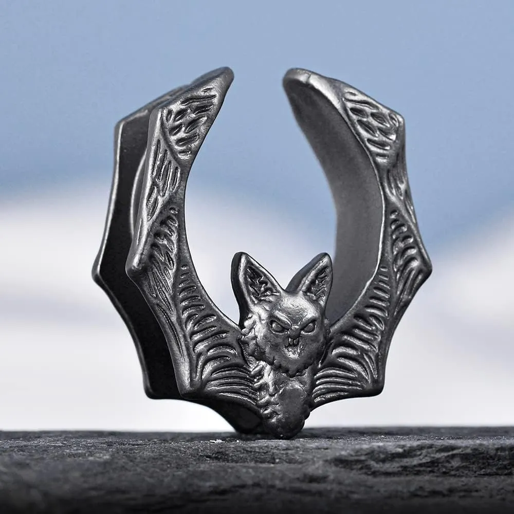 PUNKYOUTH 2PCS Opening Saddle Plugs Tunnels Retro Cool Stretcher Piercing Stainless Steel Bats Ear Gauge Earrings 8mm-25mm