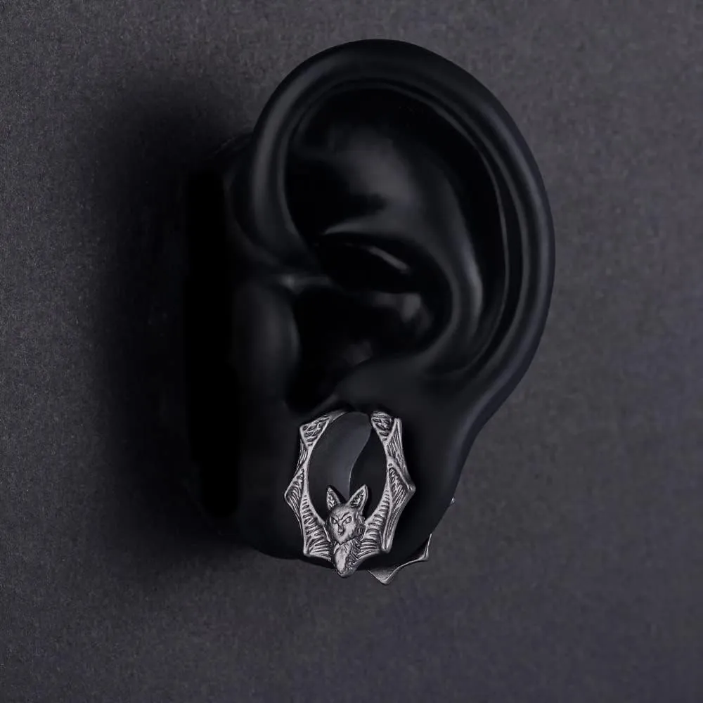 PUNKYOUTH 2PCS Opening Saddle Plugs Tunnels Retro Cool Stretcher Piercing Stainless Steel Bats Ear Gauge Earrings 8mm-25mm