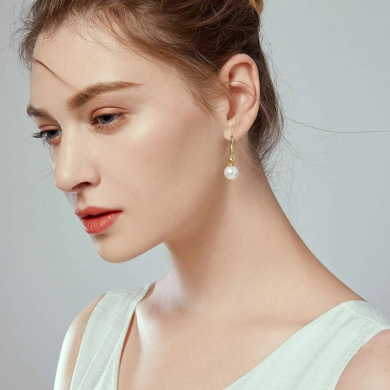 Shell Pearl Earrings Drop for Women 925 Sterling Silver Cubic Zirconia Pearl Dangle Earrings for Gift