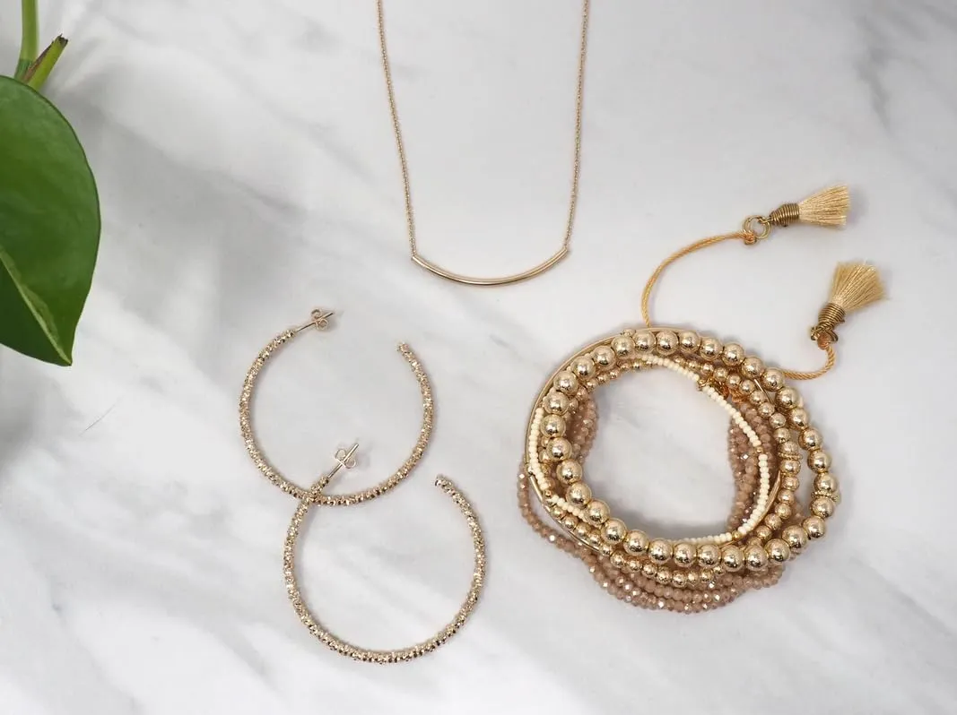 Subtle Smile Minimalist Gold Necklace, Ladies Gold Plated Layering Necklace, Dainty Curve Necklace for Layered Look (Gold)