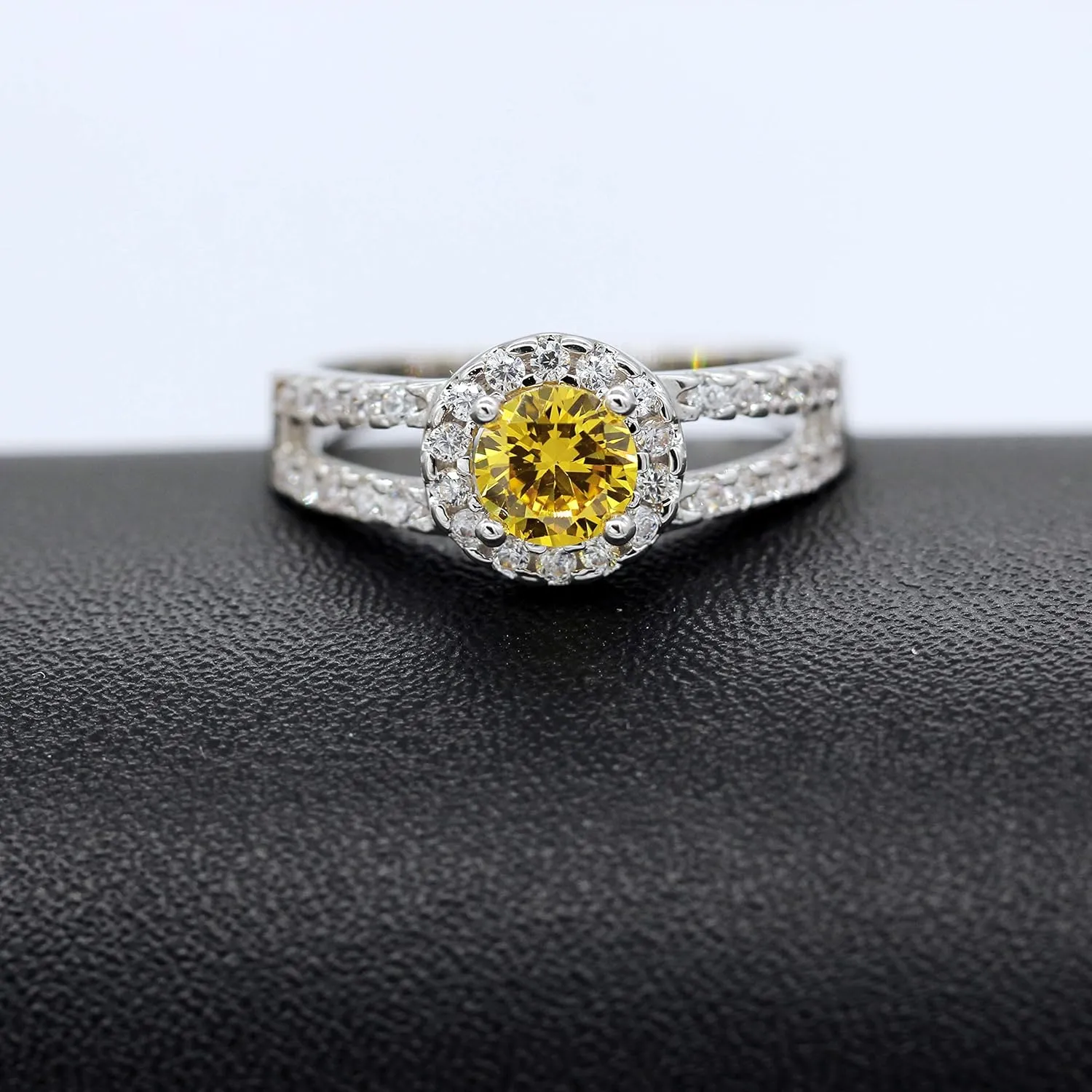 Uloveido Women Round Brilliant Cubic Zirconia 2-Row Split Shank Anniversary Ring Silver Color Unique Bridal Jewelry J510